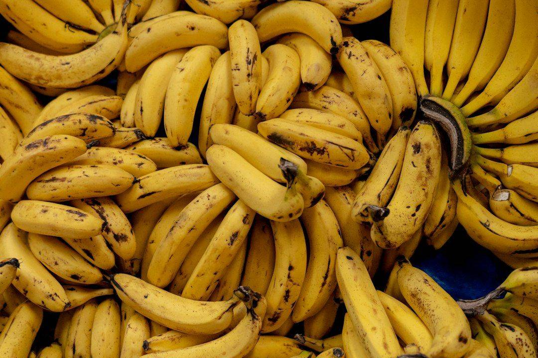 a bunch of bananas (photographie d’illustration)